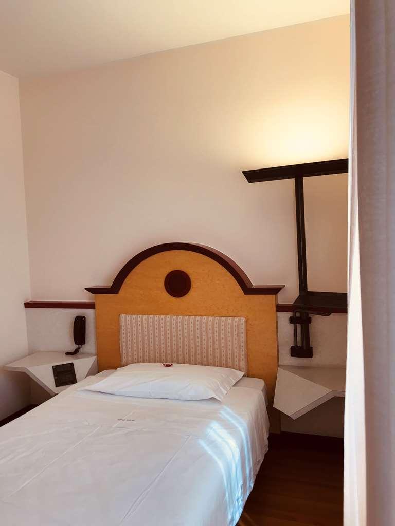 Hotel Western Solaf 4*