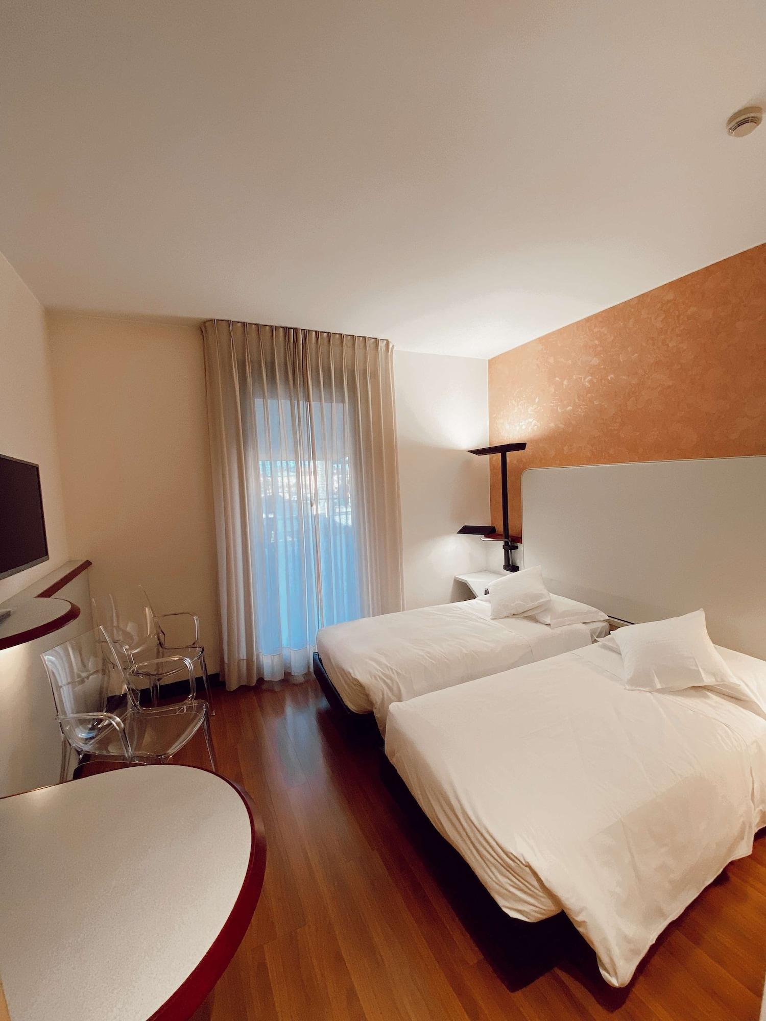 Hotel Western Solaf 4*