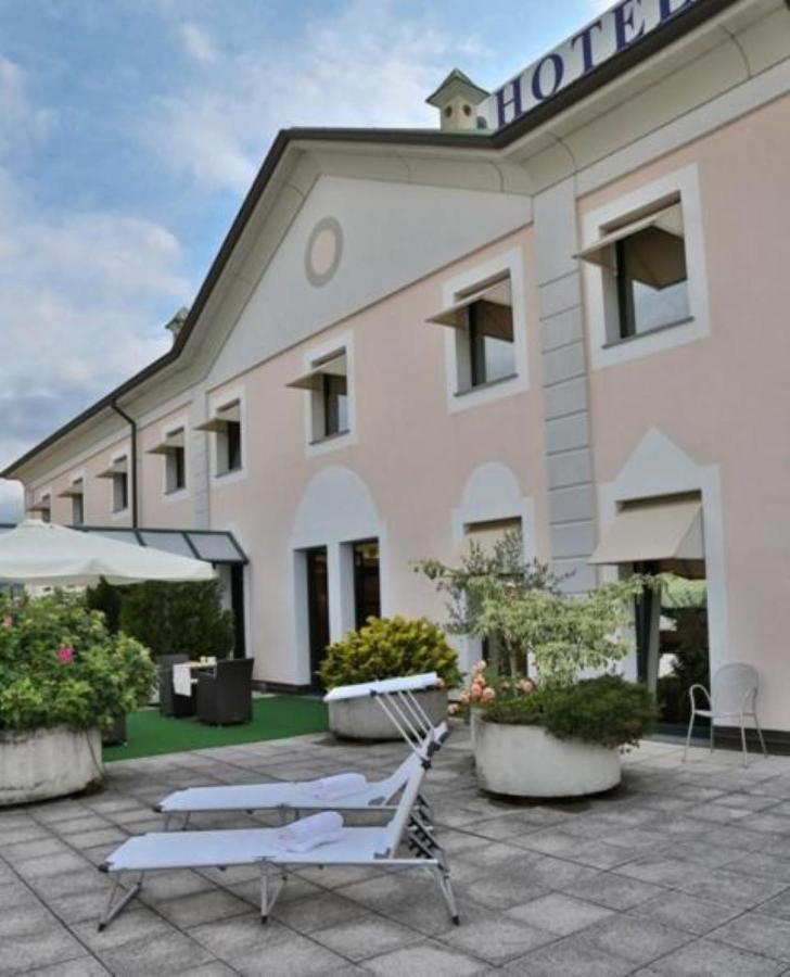 Western Solaf Hotel